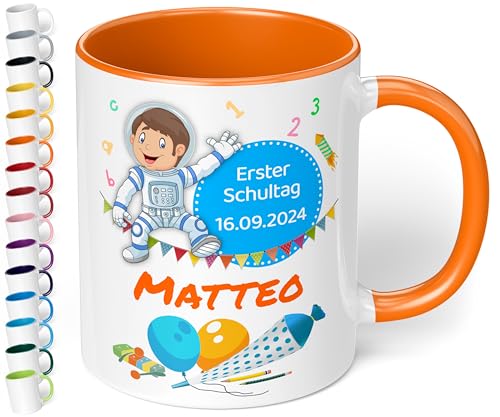 Geschenk zur Einschulung für Mädchen und Jungen: personalisierte Tasse Erster Schultag mit Name und Datum (Astronaut, Orange) von True Statements