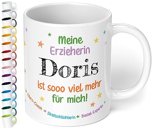 Kita Abschiedsgeschenk für Erzieherin: Tasse personalisiert mit Namen „Meine Erzieherin WUNSCHNAME ist soo viel mehr“ - Dankeschön Geschenk - Kaffeetasse für Krippe, Kindergarten (Weiß) von True Statements