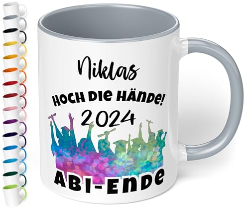 Lustige Tasse zum Abitur 2024 mit Namen: „Hoch die Hände - 2024 – ABI-ENDE“ - Kaffeetasse personalisiert - Geschenke zum Abitur, Abschlussgeschenk, Geschenk zur bestandenen Prüfung (Grau) von True Statements