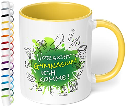 True Statements Geschenk zur Einschulung aufs Gymnasium - hochwertige Keramik Tasse mit Spruch Vorsicht Gymnasium, ich komme! auf Wunsch mit Namen (ohne Wunschname, Hellgelb) von True Statements