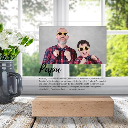 True Statements Personalisiertes Foto-Geschenk für Papa „Definition“ - Acrylaufsteller mit eigenem Bild, Geschenke für Frauen Männer sie ihn - Acrylglas inkl. Holzsockel - 15x18 cm True Statements Personalisiertes Foto-Geschenk für Papa „Definition“ - Acrylaufsteller mit eigenem Bild, Geschenke für Frauen Männer sie ihn - Acrylglas inkl. Holzsockel - 15x18 cm von True Statements