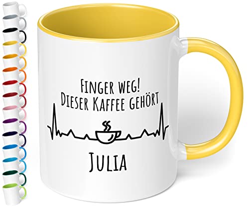 Lustige Tasse Finger weg Dieser Kaffee gehört Wunschname - personalisierte Kaffeetasse - Büro - tolles Geschenk zu Weihnachten, Geburtstag, für Kollegen - innen hellgelb von True Statements