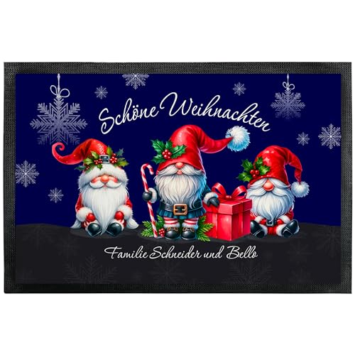 True Statements Weihnachts-Deko Fußmatte personalisiert mit Wunschtext „Schöne Weihnachten“ - mit 3 Wichtel Motiv - für Innen & Außen – rutschfest - Geschenke Weihnachten (60 x 40 cm) von True Statements