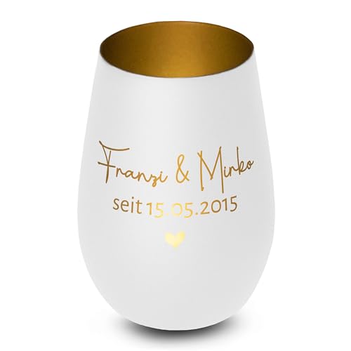 Windlicht „Herz“ personalisiert mit 2 Zeilen Wunschtext - Liebesgeschenk, Geschenk für Paare zum Jahrestag, zur Hochzeit für Brautpaar, hochwertiges Glas mit Gravur, Deko - Weiß, innen Gold Windlicht „Herz“ personalisiert mit 2 Zeilen Wunschtext - Liebesgeschenk, Geschenk für Paare zum Jahrestag, zur Hochzeit für Brautpaar, hochwertiges Glas mit Gravur, Deko - Weiß, innen Gold von True Statements