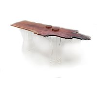 Roter Holz Live Edge Log Acryl Couchtisch von TrueNorthStudiosInc