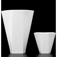 Zwei Signierte Rosenthal Studio Line Sami Wirkkala 1990Er Jahre Modernist Glänzend Weiß "Origami" Porzellan Vasen Ausgezeichneter Zustand von TrueVintageRetroShop