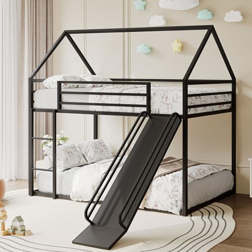 Tufons Twin-Over-Twin Niedriges Etagenbett mit umwandelbarer Rutsche, durchgehender Leitplanke mit Montessori-Boden-Etagenbettgestell, robustes Metallbett mit Hausform und Dach für Jungen und Mädchen Tufons Twin-Over-Twin Niedriges Etagenbett mit umwandelbarer Rutsche, durchgehender Leitplanke mit Montessori-Boden-Etagenbettgestell, robustes Metallbett mit Hausform und Dach für Jungen und Mädchen von Tufons