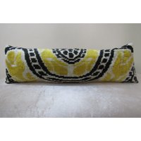 Kostenloser Versand, 23 Zoll X 7 Zoll, Seide Samt Ikat Kissen, Hand Loom Made Kissenbezug, Lumbar von TulipRug