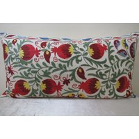 Suzani Lumbar Kissen, Seidenstickerei Auf Baumwollstoff, Handgewebte Lendenkissen, 32 Zoll X 16 Zoll, 79 cm 40 Nr154 von TulipRug