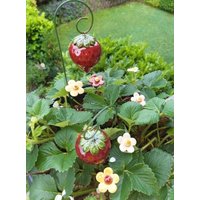 Erdbeerblüten von TulpeKeramik