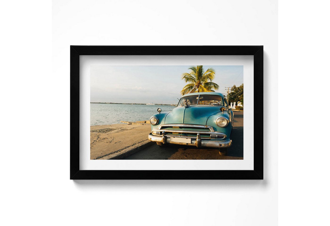 Tulup Bild mit Rahmen Wandbild mit Rahmen Blaues Auto am Meer, Gerahmtes Bild Tulup Bild mit Rahmen Wandbild mit Rahmen Blaues Auto am Meer, Gerahmtes Bild von Tulup