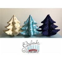 Genähtes Weihnachtsbäumchen Aus Stoff in 3D - Dekobaum Zum Aufstellen Stoffbäumchen Blau- Und Creme-Tönen Adventdeko von TunellasGeschenke