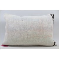 Beige Kelim Kissenbezug Rustikales Sofakissen Handgemachtes Kelimkissen Boho Dekokissen 16x24 Code 1271 von TurkishRugOutlet