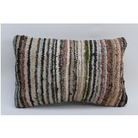 Lumbaler Kelim Kissenbezug Boho Kissen Home Dekor Gestreiftes Rustikales Dekokissen 12x20 Zoll No 960 von TurkishRugOutlet