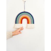 Lebendige Retro Farben Makramee Regenbogen Wandbehang, Faser Regenbogen, Lebendige Kinderzimmer Wandkunst von TvoyeMacrame