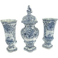 Antikes Garnitur-Set in Delfter Blau Und Weiß, Zwei Vasen, Urnendeckel, Äußerst Selten, 3 Stück von Tweedeleven