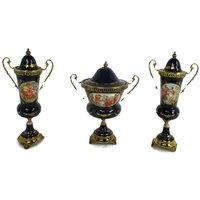 Sevres-stil Vasen Urne Mittelstücke Vintage Porzellan Mantel Set Romantisch von Tweedeleven
