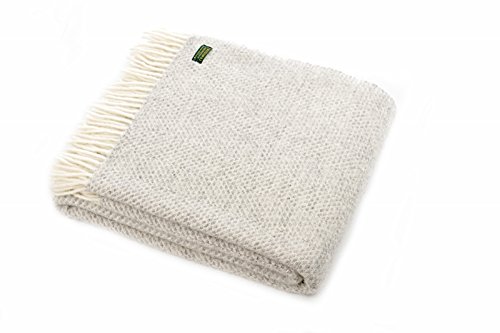 Lifestyle Honeycomb Schurwolle Decke Überwurf in Weiches Grau von Tweedmill Textiles