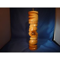 Pfeffermühle Aus 32 cm Multi-Axis Gedrechseltem Ahorn Mit Türkis-Einlegearbeit von TwiceUponATree