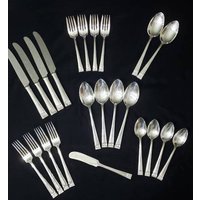 Vintage Williams Silverplate Art Deco Muster 23 Stück. Nur Leichte Gebrauchsspuren. 4 Messer, Essgabeln, Salatgabeln, Tsps, Suppenlöffel + von TwintasticTreasures