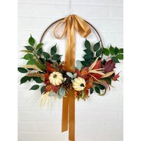 Kürbiskranz Für Haustür, Moderner Herbstkranz Mit Beeren, Schlichter Herbstkranz, Sonnenblumenkranz, Kiefernzapfenkranz, Türkranz von TwistedPineWreaths