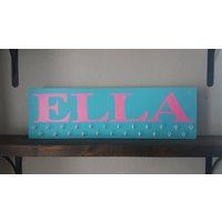 Personalisierter Medaillenhalter, 23 Haken, Sport, Tanz, Gymnastik Personalisierter Medaillenhalter, 23 Haken, Sport, Tanz, Gymnastik von Twistedhomeaccents