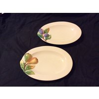 Made in Italy Set Von Ovalen Tellern Geprägte Handbemalte Friut von TyandStacyTreasures