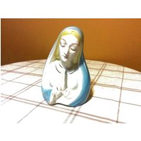Vintage Madonna Gesegnete Jungfrau Maria Pflanzgefäß Vintage Madonna Gesegnete Jungfrau Maria Pflanzgefäß von TyandStacyTreasures