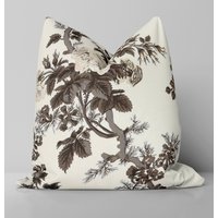 Hollyhock Pyne Charcoal Kissenbezug Hollyhock Pyne Charcoal Kissenbezug von UADGCO