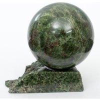 Granat Mit Chromdiopsid Polierte Kugel 5, 5 cm Stand Kristall Exemplar Smaragd Stein #3654T Norwegen von UAmineral
