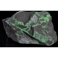 Seltenes Uvarovite Grünes Steinexemplar in Chromit Mit Calcit 2, 76 Pfund Granat Sternzeichen Сrystal #2271T von UAmineral