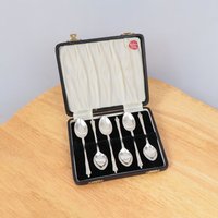 6 Löffel Set in Ihrer Original Dekorativen Box Hergestellt England || Vintage Artikel Yeoman Teller Epns Made von UKAmobile