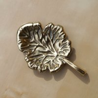 Vintage Aschenbecher Aus Messing || Massives Briefbeschwerer Blatt Design Kleiner Blattteller/Goldenes Vintage Aschenbecher Aus Messing || Massives Briefbeschwerer Blatt Design Kleiner Blattteller/Goldenes von UKAmobile