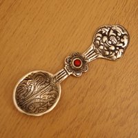 Vintage Metalllegierung Dekorativer Souvenir Löffel || Blumenmuster Roter Stein von UKAmobile