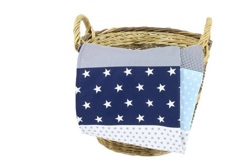 Babydecke Babydecke Blau Hellblau Grau 70x100 cm als Kinderwagendecke & Spieldecke (Made in EU), ULLENBOOM ®, Aus hochwertiger Baumwolle & Fleece, Design: Sterne, Patchwork von ULLENBOOM ®