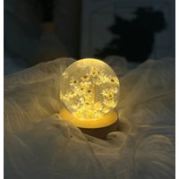 Epoxidharz-Kunst-Weiße Mini Daisy Nachtlicht-stern-Blume Personalisierte Geburtstags-Blumen-Geschenke Für Ihre Personifizierten Blumenfrauen von UNIVERScraft