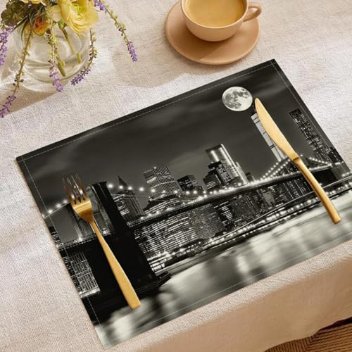 Tischsets platzsets Stoff, New York City Platzsets Tischset 2er Set, 45 x 30 cm Urlaub Bankett Tischsets, Nachtansicht Waschbar Platzdeckchen Küche Party Deko Tischsets platzsets Stoff, New York City Platzsets Tischset 2er Set, 45 x 30 cm Urlaub Bankett Tischsets, Nachtansicht Waschbar Platzdeckchen Küche Party Deko von UOMSKTY