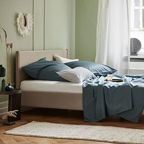 URBANARA Oufeiro Satin-Bettwäsche 155x220 + 80x80 cm I 100% Bio-Baumwolle Made in Portugal Oeko Tex Standard 100 I kühlend & seidig weich I Seidenmatt Premium Set Bedding Set - Blasses Petrol URBANARA Oufeiro Satin-Bettwäsche 155x220 + 80x80 cm I 100% Bio-Baumwolle Made in Portugal Oeko Tex Standard 100 I kühlend & seidig weich I Seidenmatt Premium Set Bedding Set - Blasses Petrol von URBANARA