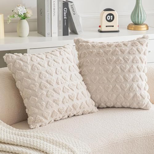 UXORSN 2er Set Kunstpelz Kissenbezug 45x45cm Beige Herzform Plüsch Kissenbezüge Dekokissen Kissenhülle Weicher Flauschig kissenbezuge Sofakissen Zierkissenbezug für Wohnzimmer Sofa Schlafzimmer Bett von UXORSN