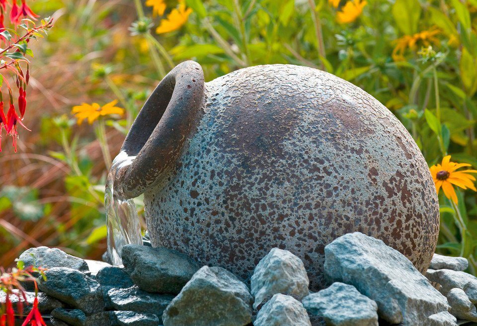 Ubbink Gartenbrunnen Orange, 21 cm Breite, Wasserbecken BxT: 40x40 cm, (mit Pumpe und Becken) von Ubbink