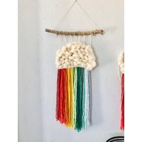 Regenbogen Wandbehang von Uccellinodesigns