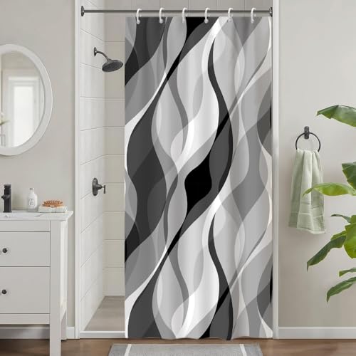 Uiiooazy Duschvorhang Grau, Duschvorhang Schmal 90x180cm Anti Schimmel Schwarz Gradient Streifen Linien Gemustert Duschvorhänge Kurz Stoff Waschbar Wasserdicht Bad Vorhang mit 6 Haken für Badezimmer Uiiooazy Duschvorhang Grau, Duschvorhang Schmal 90x180cm Anti Schimmel Schwarz Gradient Streifen Linien Gemustert Duschvorhänge Kurz Stoff Waschbar Wasserdicht Bad Vorhang mit 6 Haken für Badezimmer von Uiiooazy