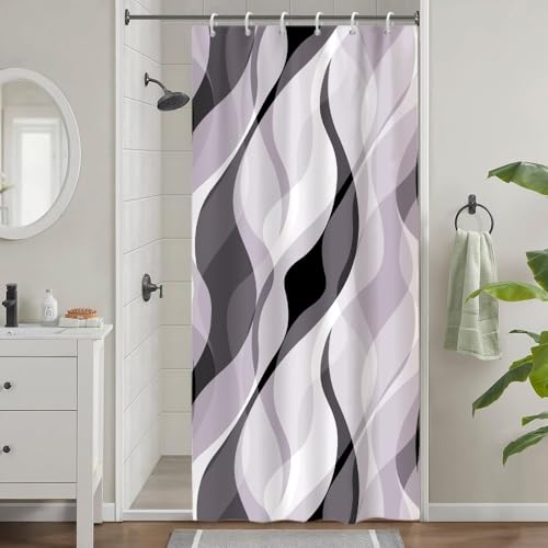 Uiiooazy Duschvorhang Lila, Duschvorhang Schmal 90x180cm Anti Schimmel Grau Lavendel Gradient Streifen Gemustert Duschvorhänge Kurz Stoff Waschbar Wasserdicht Bad Vorhang mit 6 Haken für Badezimmer Uiiooazy Duschvorhang Lila, Duschvorhang Schmal 90x180cm Anti Schimmel Grau Lavendel Gradient Streifen Gemustert Duschvorhänge Kurz Stoff Waschbar Wasserdicht Bad Vorhang mit 6 Haken für Badezimmer von Uiiooazy