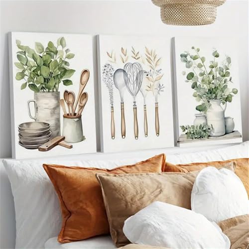 Uixxducc 3-teiliges Grüne Pflanzen und Tafelgeschirr Bilder Set, Grünzeug Küchengeräte Poster Aesthetic Wandbilder Wohnzimmer Wand Deko für Küche Speisesaal Esszimmer Cafe, Ohne Rahmen (40x50cm) von Uixxducc
