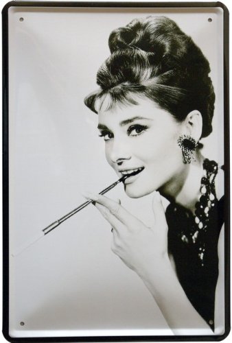 Blechschild 20x30 cm Audrey Hepburn mit Zigarette s/w US Film Star Metall Schild von Unbekannt