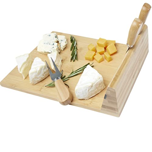 Käsebrett aus Holz mit Magnethalterung für das 3-teilige Käsemesser, Käsegabel und Käsebeil Besteck nachhaltig von notrash2003 von noTrash2003