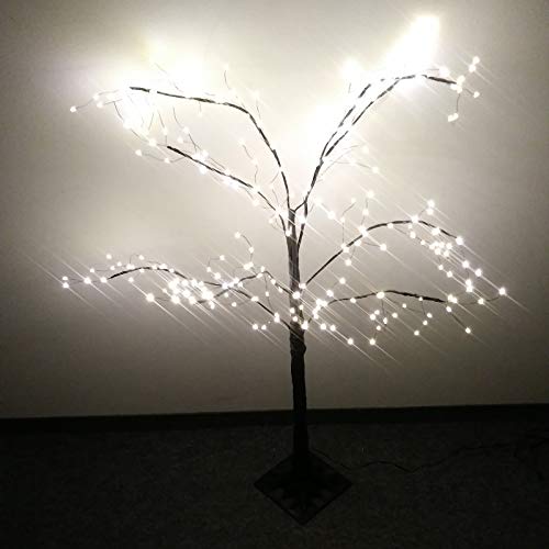 Lichterbaum 120 cm groß mit 300 LED in warmweiß von ---