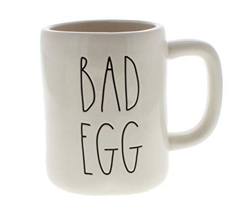 Rae Dunn by Magenta Kaffeetasse Bad Egg, Keramik, LL von Magenta