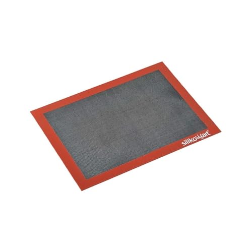 Silkomart AIR MAT Mikroperforierte Silikon-Luftmatte, 400x300 mm, ideal zum gleichmäßigen Backen von Kuchen, rutschfest und antihaftbeschichtet, Glasfaserkern, Made in Italy, Ziegelrot/Schwarz von silikomart