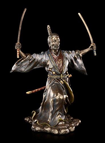 Samurai Figur - Bujutsu mit Zwei Schwertern - Veronese Statue Krieger von Unbekannt